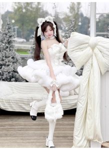 a romantic atmosphere for winter and autumn ceremonies, a date in a princess dress