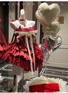 a red christmas princess dress