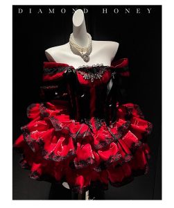 a romantic and elegant lace dress with a slimming look