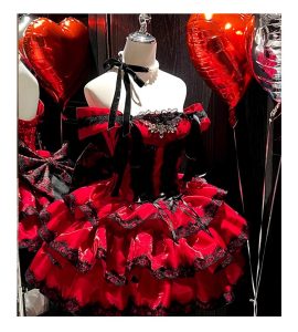 a romantic and elegant lace dress with a slimming look